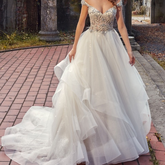 Eve of Milady Wedding Dress style 1609 - Picture 13 of 14